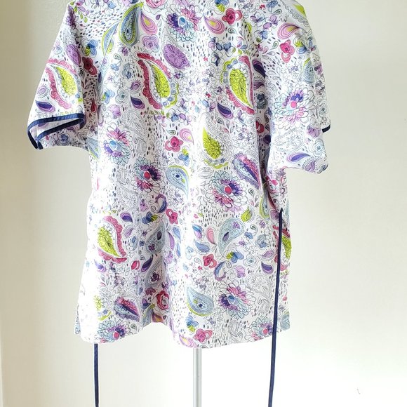 Nursing Uniform Top - Picture 2 of 2